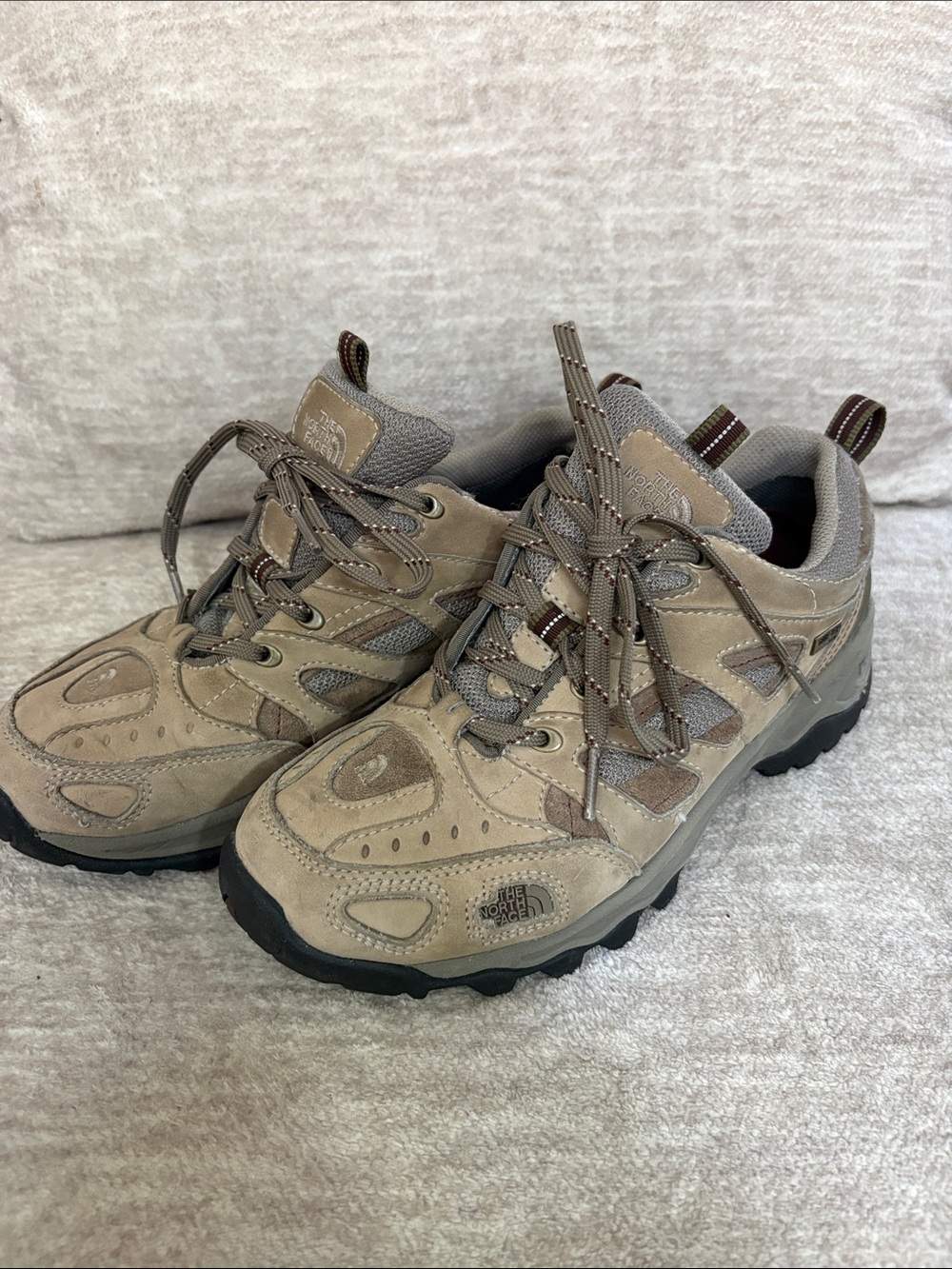 The North Face Gore-Tex XCR Trail Grip  Female Beige/Tan Leather & Mesh size 7